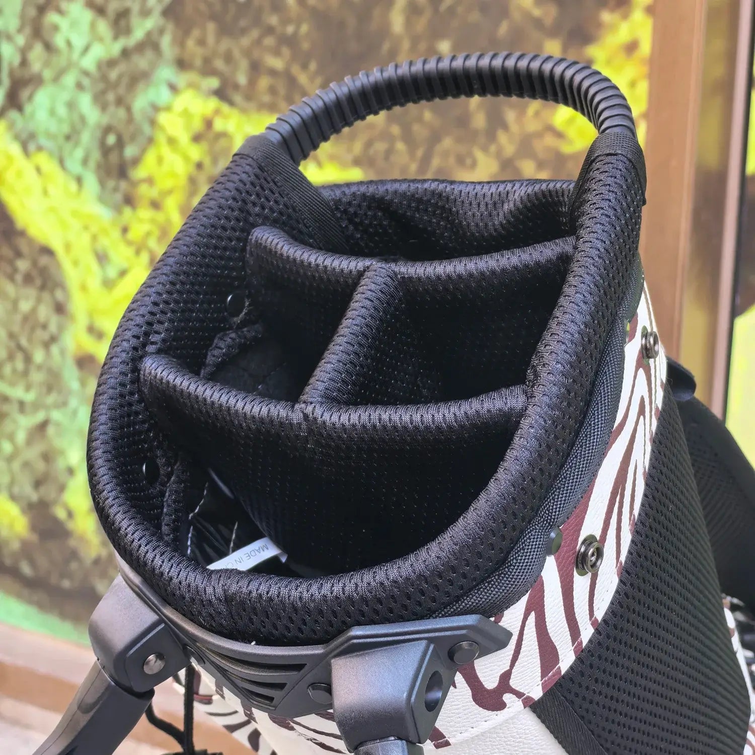 golf stand bag 5 compartments top frame divider close up