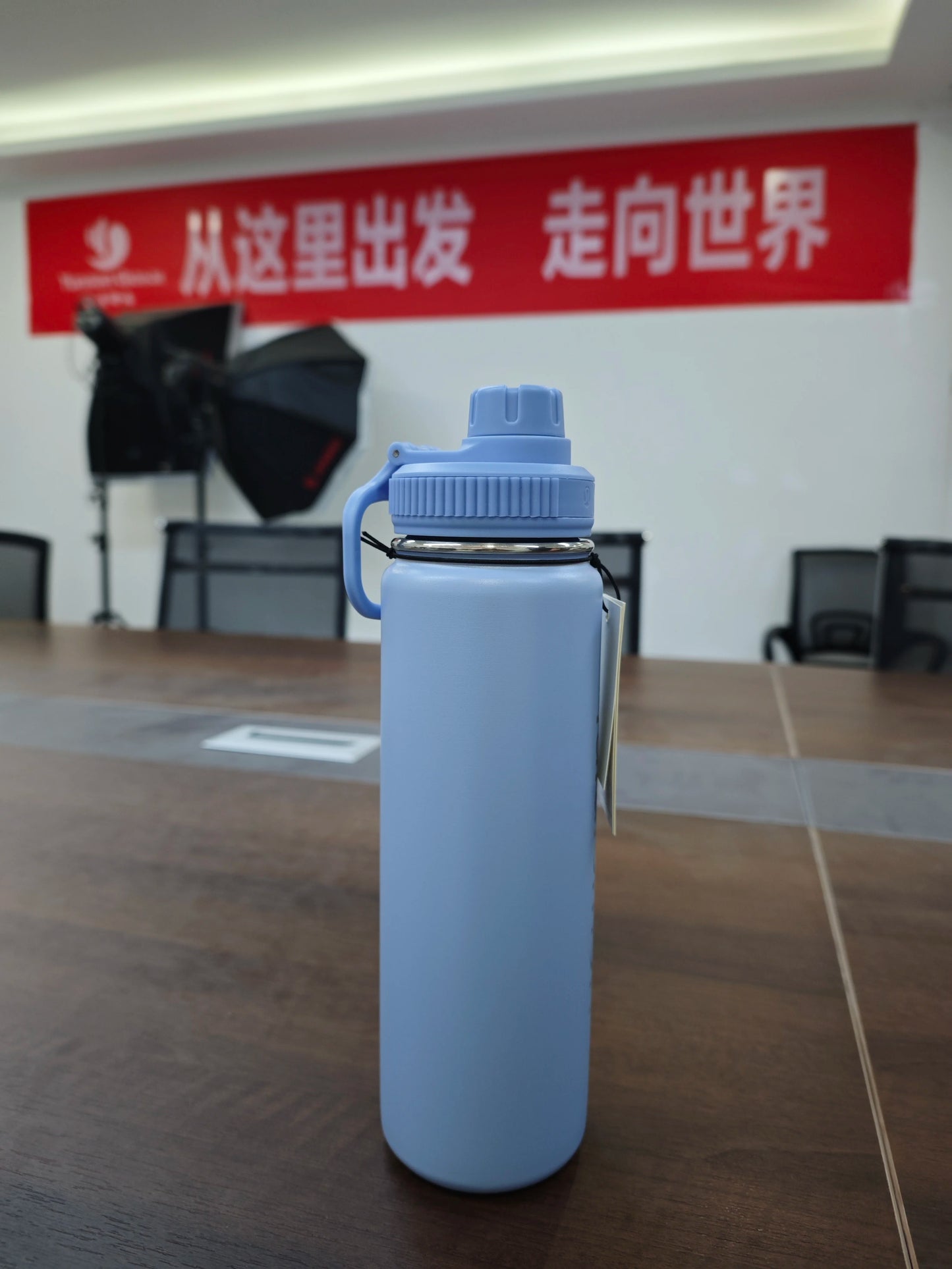 710ml Titanium Insulated Sports Bottle – Leakproof & Portable - Adistore