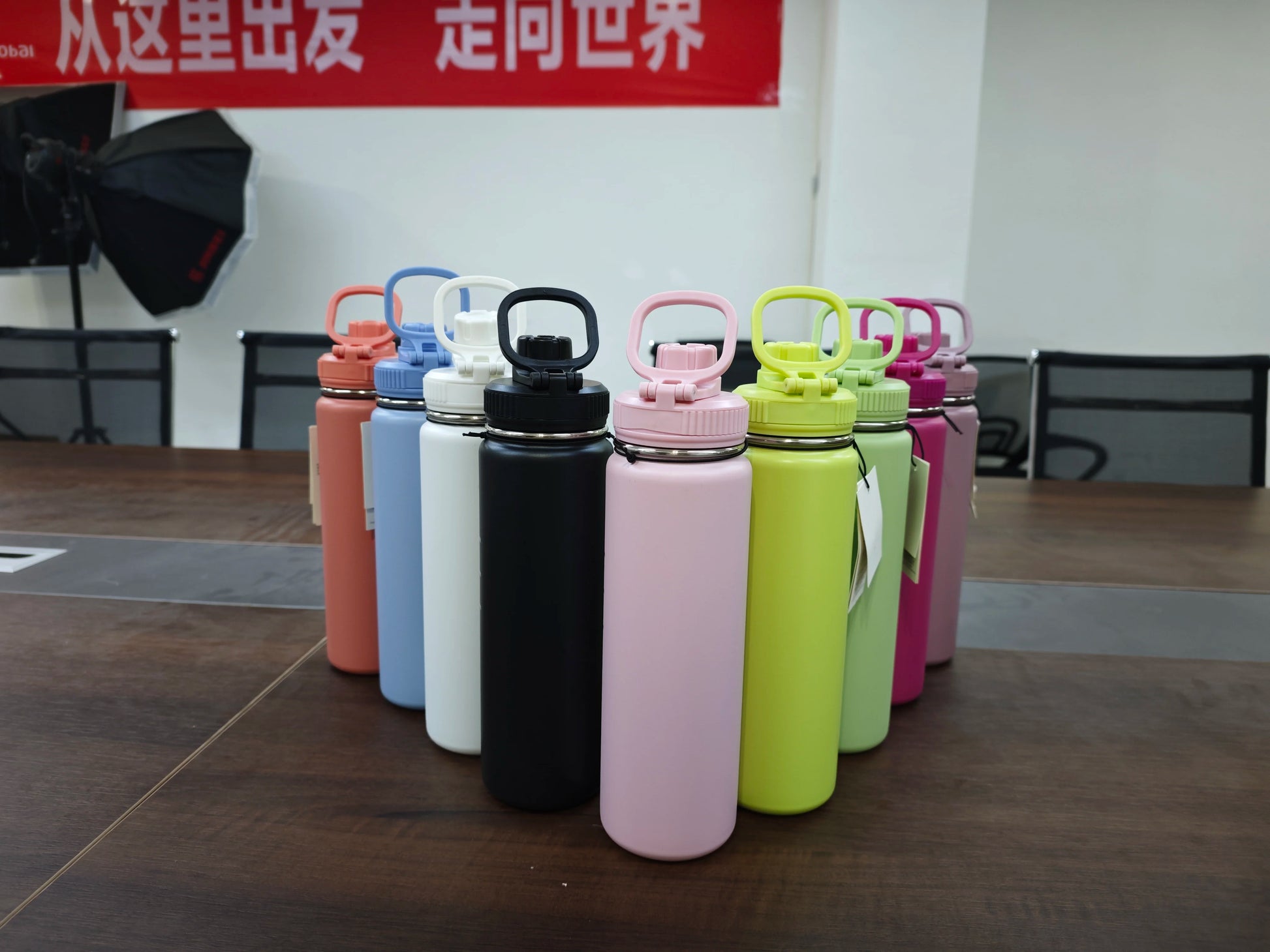 710ml Titanium Insulated Sports Bottle – Leakproof & Portable - Adistore