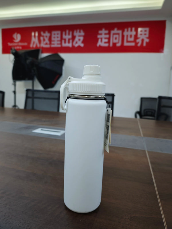 710ml Titanium Insulated Sports Bottle – Leakproof & Portable - Adistore