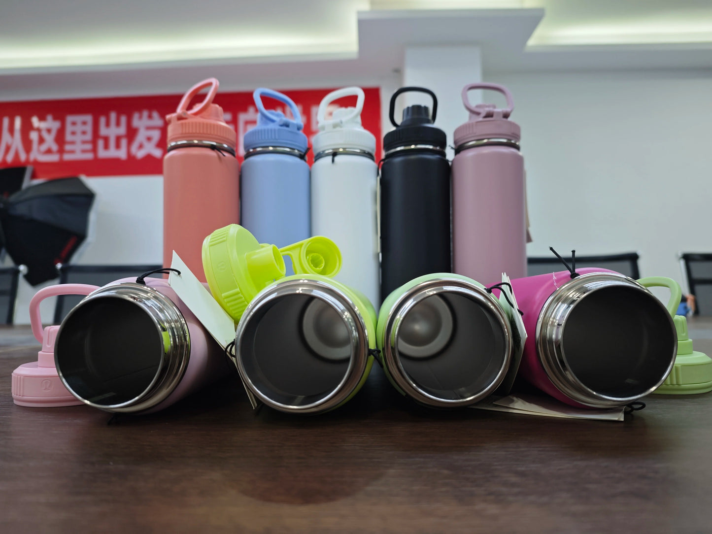 710ml Titanium Insulated Sports Bottle – Leakproof & Portable - Adistore