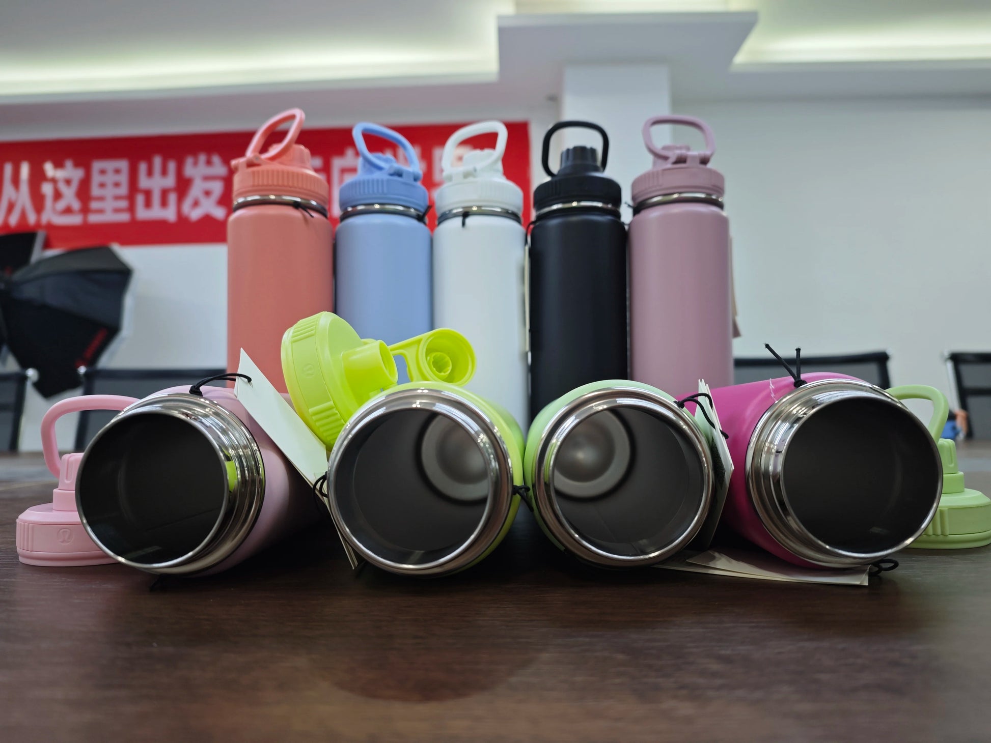 710ml Titanium Insulated Sports Bottle – Leakproof & Portable - Adistore